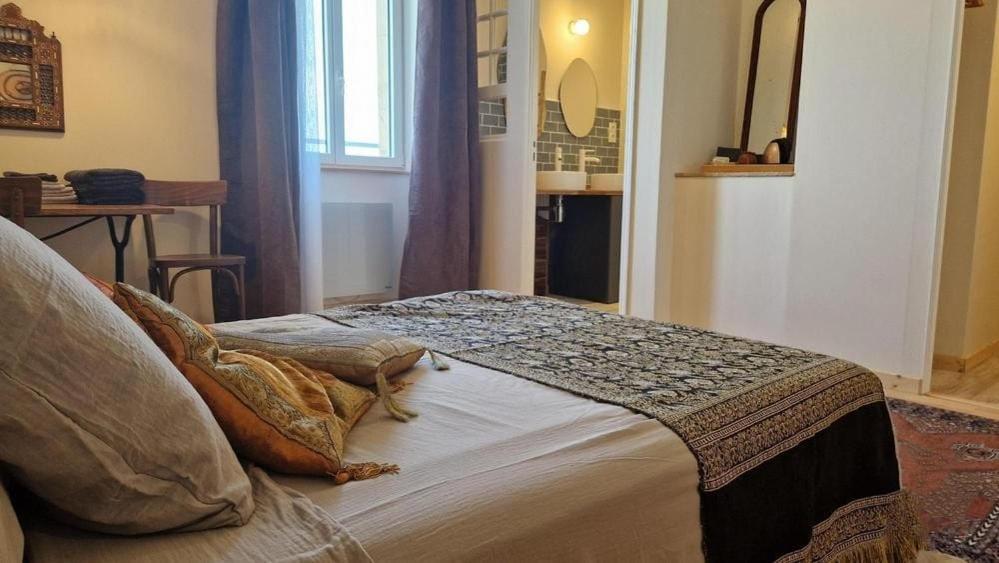 Aux Roses De Cedres Chambre Savane Salvagnac Luaran gambar