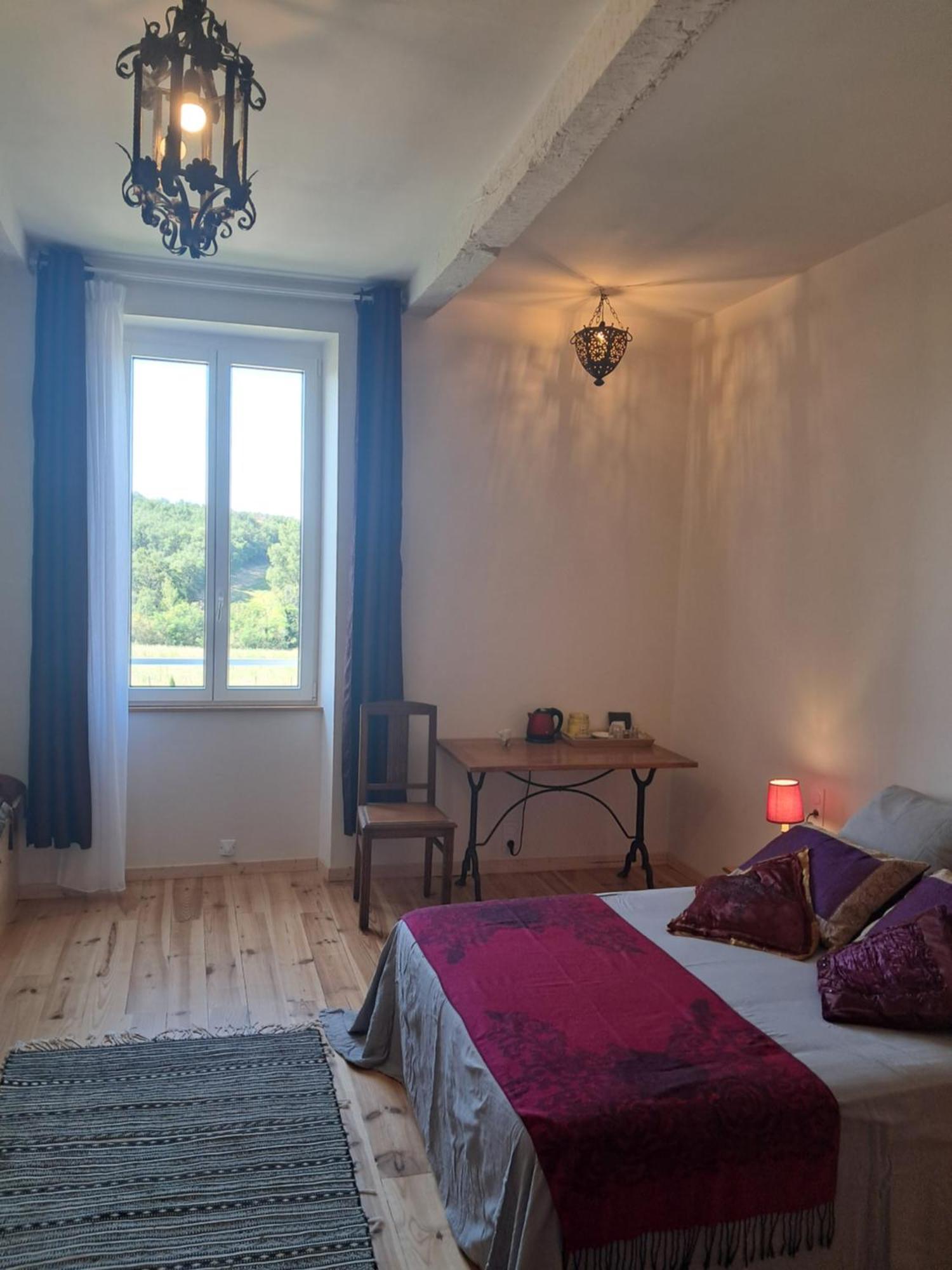 Aux Roses De Cedres Chambre Savane Salvagnac Luaran gambar